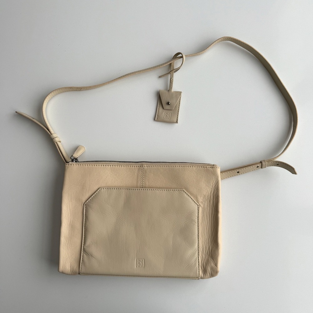 DuDu Bags EUC Almond Cream Leather Rectangle Top Zip Crossbody‎ Bag Purse